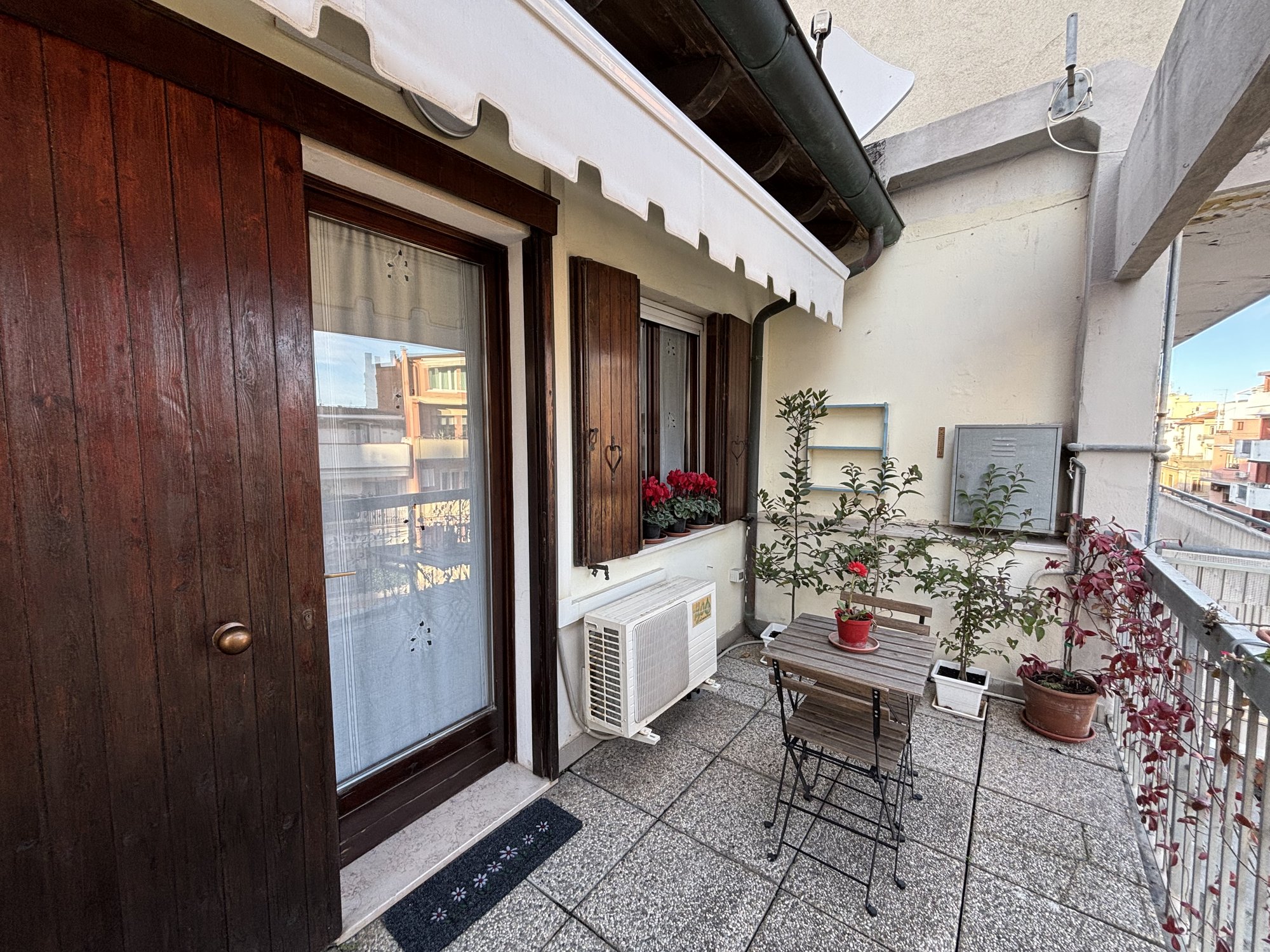 Terrazza dell'appartamento affacciata sui tetti di Chioggia